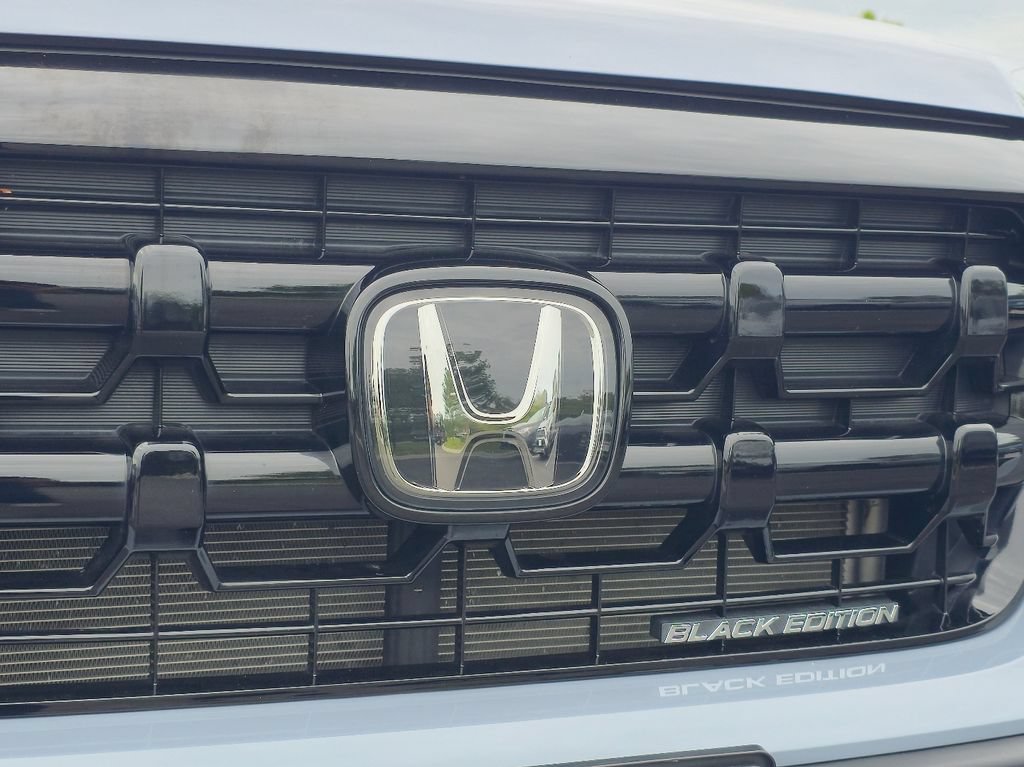 Used 2025 Honda Ridgeline Black Edition image 30