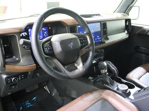 Used 2024 Ford Bronco Outer Banks image 10