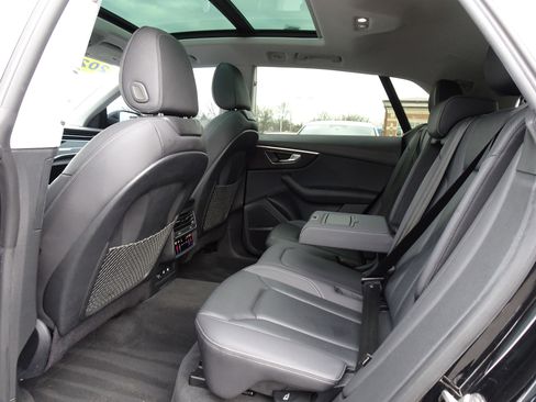 Used 2023 Audi Q8 Premium Plus w/ Premium Plus Package image 12