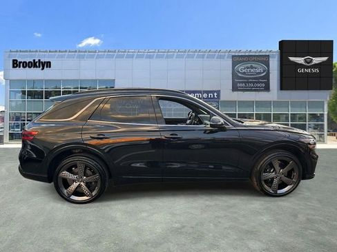 Used 2025 Genesis GV70 3.5T Sport w/ Sport Advanced Package image 2