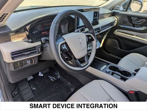 New 2025 Lincoln Corsair Reserve image 8