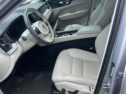 Used 2023 Volvo XC60 B5 Plus w/ Protection Package Premier FWD image 2