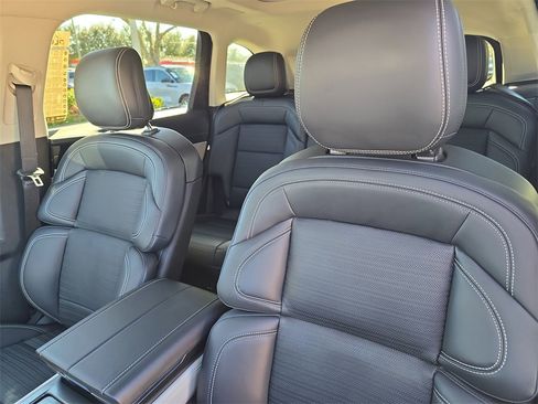 Certified 2024 Lincoln Nautilus Reserve w/ Equipment Group 203A image 22