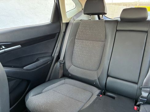Used 2025 Kia Seltos S image 40