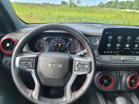 Used 2025 Chevrolet Blazer RS w/ Enhanced Convenience Package AWD/4WD image 28
