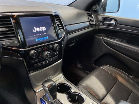 Certified 2020 Jeep Grand Cherokee Overland image 14