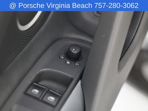 Used 2011 Audi R8 V10 AWD/4WD image 23