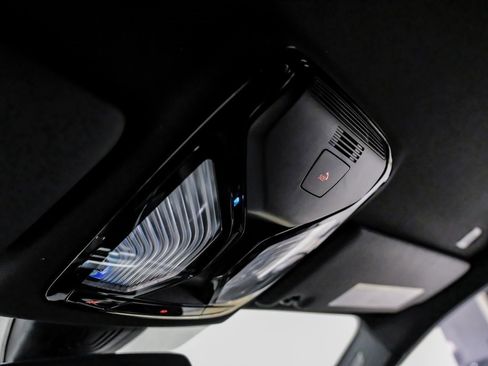 Used 2024 BMW M4 Coupe w/ Executive Package image 20