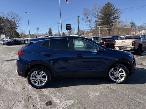 Used 2023 Buick Encore GX Preferred w/ Cold Weather Comfort Package image 6