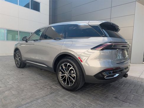 Certified 2025 Lincoln Nautilus Premier image 6