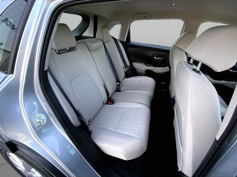 Used 2023 Honda HR-V LX image 18