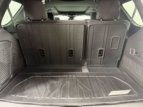 Used 2023 Chevrolet Tahoe Z71 w/ Luxury Package image 33