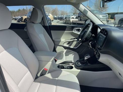 Certified 2020 Kia Soul LX image 20
