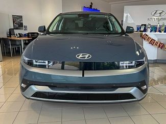 New 2026 Hyundai Ioniq 5 SEL video 2