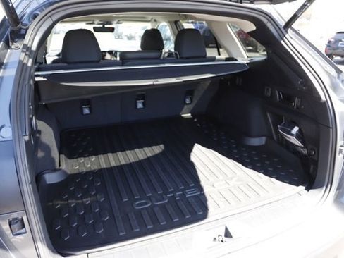 Used 2025 Subaru Outback Onyx Edition AWD/4WD image 7