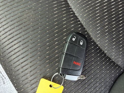 Used 2016 Dodge Journey SE w/ Flexible Seating Group FWD image 43