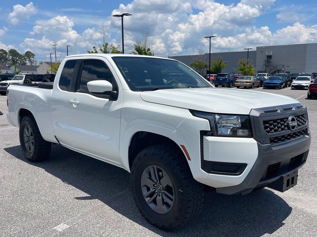 Used 2025 Nissan Frontier SV RWD image 18
