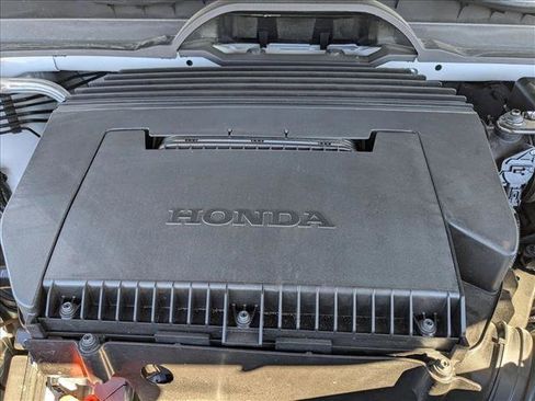 Used 2025 Honda Pilot Touring image 21