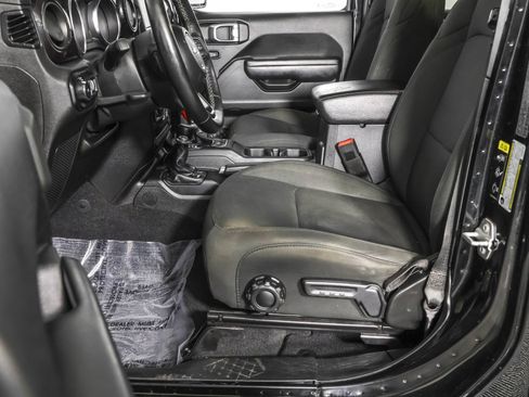 Used 2021 Jeep Wrangler Unlimited Sport image 26