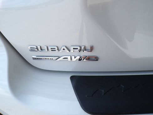 Used 2024 Subaru Crosstrek 2.0i Premium AWD/4WD image 16