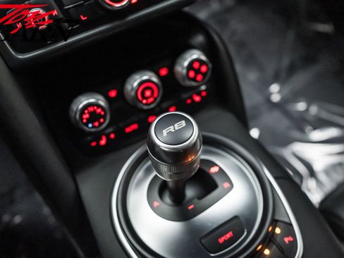 Used 2008 Audi R8 V8 image 47
