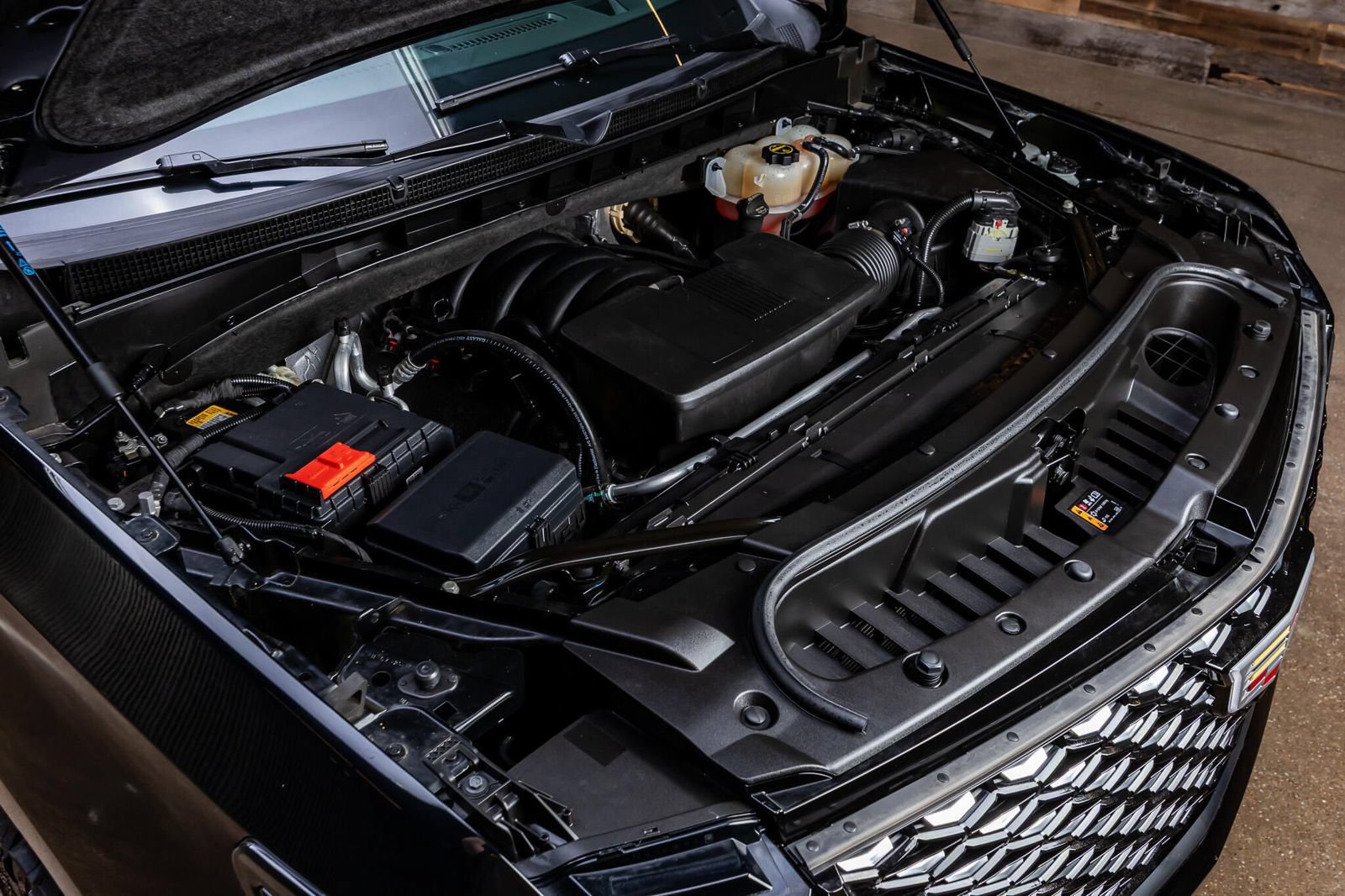 Used 2025 Cadillac Escalade ESV Premium Luxury w/ Touring Package AWD/4WD image 40