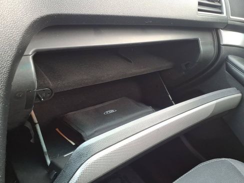 Used 2017 Ford Explorer XLT AWD/4WD image 34