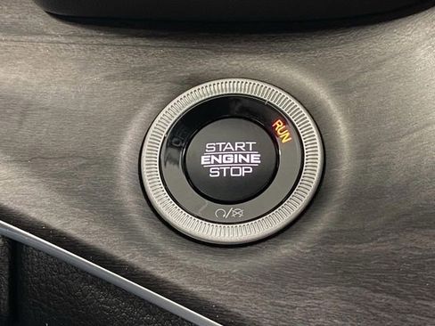 New 2025 Jeep Grand Cherokee Limited w/ Luxury Tech Group II image 48