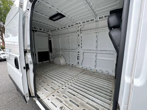 Used 2025 RAM ProMaster 2500 w/ Convenience Group FWD image 23