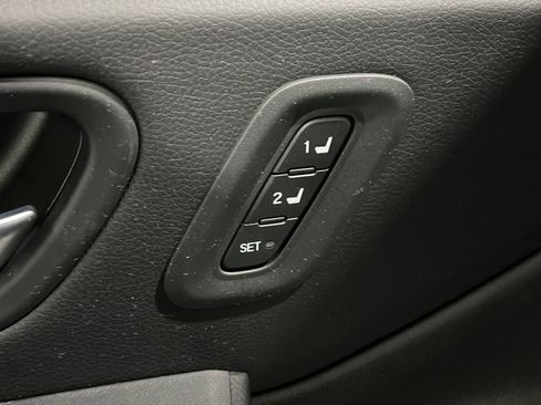 New 2025 Honda Pilot EX-L image 7