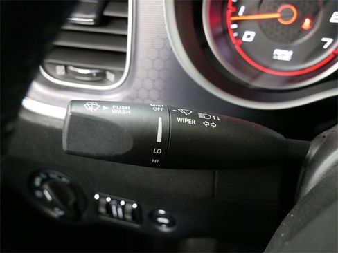 Used 2017 Dodge Charger SXT image 25