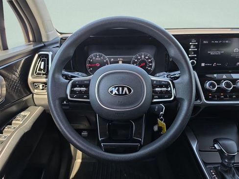 Used 2021 Kia Sorento LX FWD image 23