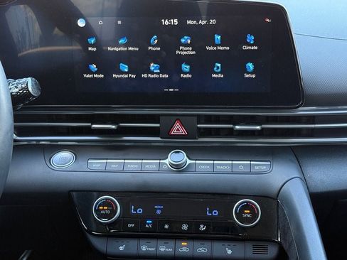 Used 2023 Hyundai Elantra SEL w/ Convenience Package FWD image 24