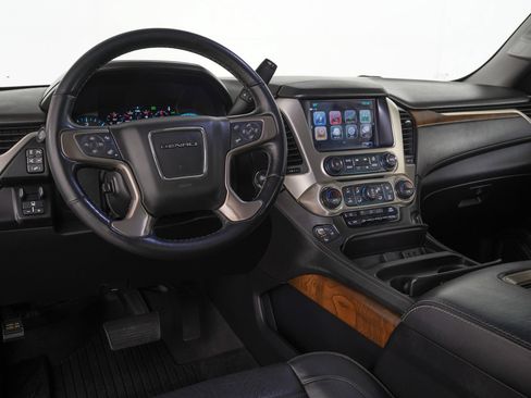 Used 2019 GMC Yukon XL Denali w/ Denali Ultimate Package RWD image 18