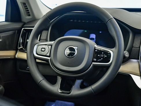 Certified 2025 Volvo XC90 B6 Plus w/ Protection Package Premier image 13