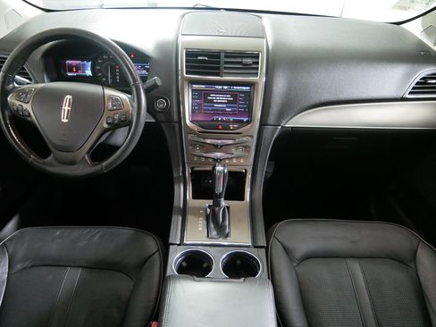 Used 2013 Lincoln MKX AWD image 10