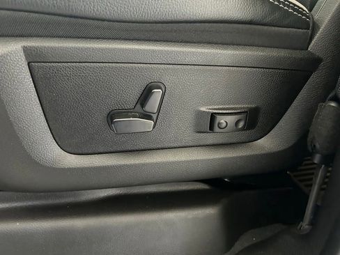 Used 2025 RAM 2500 Laramie AWD/4WD image 46