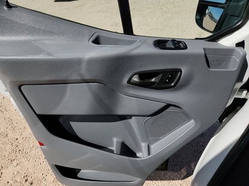 Used 2019 Ford Transit 350 XLT image 14