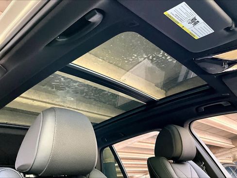 Used 2024 BMW X5 sDrive40i w/ Premium Package image 13