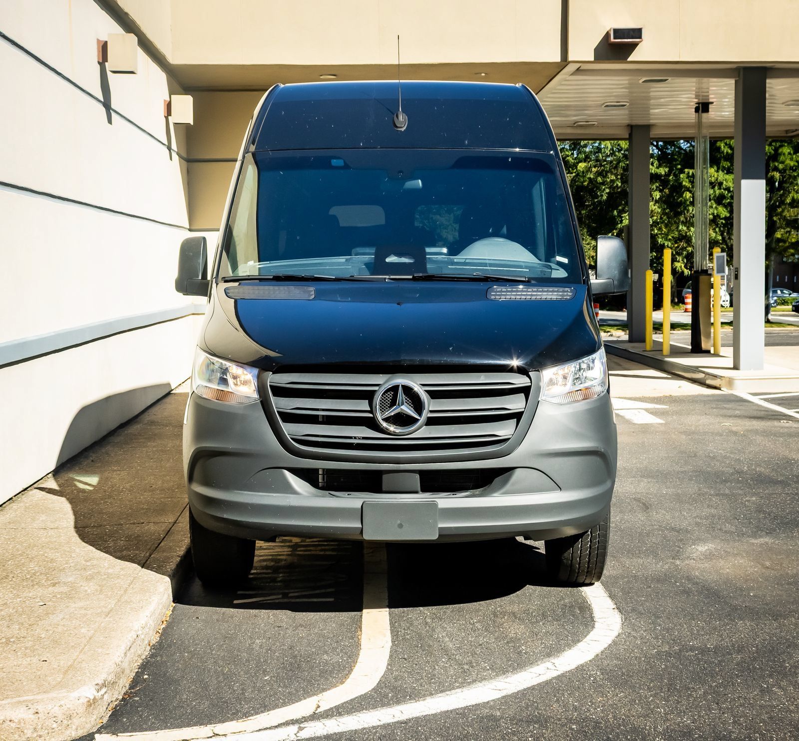 Used 2025 Mercedes-Benz Sprinter 2500 image 2