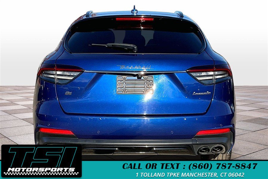 Used 2021 Maserati Levante AWD/4WD image 4