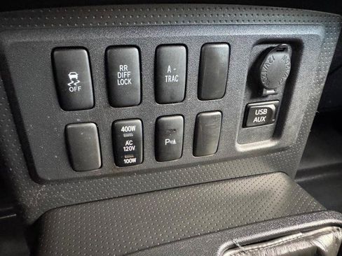 Used 2014 Toyota FJ Cruiser 4WD w/ Upgrade Package image 23