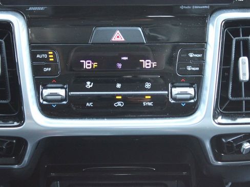 Used 2022 Kia Sorento SX Prestige image 27