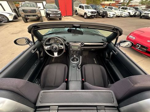 Used 2006 MAZDA MX-5 Miata Touring RWD image 17