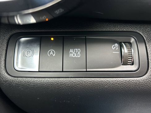 Used 2025 Chevrolet Equinox LT image 15