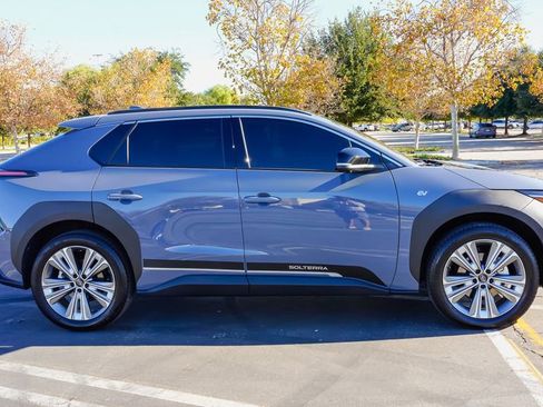 Used 2025 Subaru Solterra Touring w/ Touring Package image 10