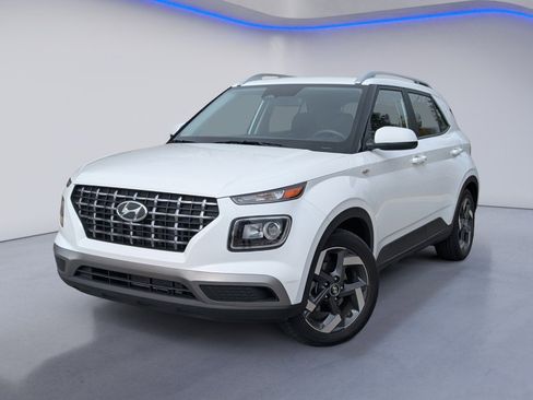 Used 2025 Hyundai Venue SEL image 1