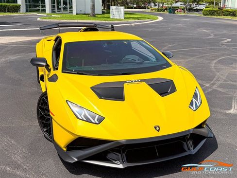 Used 2022 Lamborghini Huracan STO RWD image 64