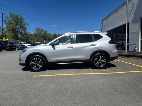 Used 2019 Nissan Rogue SV w/ Premium Package AWD/4WD image 7