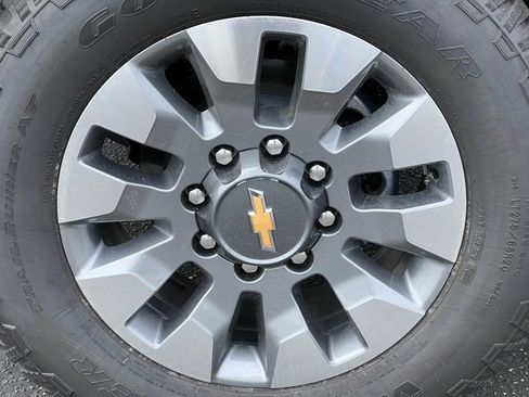 New 2026 Chevrolet Silverado 2500 LT w/ All Star Edition AWD/4WD image 6